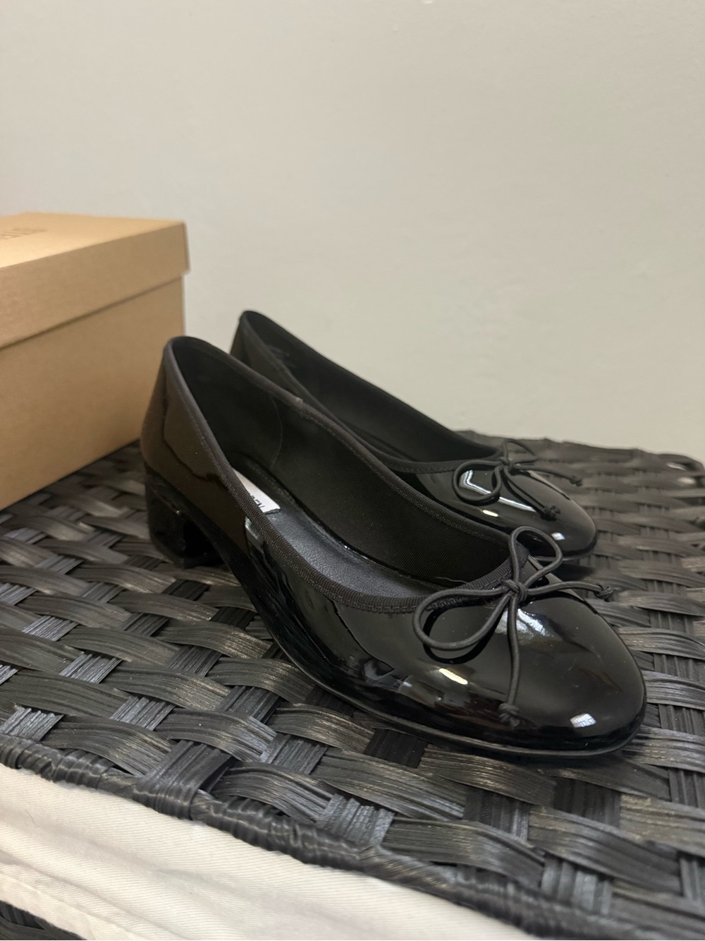 Black Patent Low Heel Ballet Pumps with Bow Steve Madden